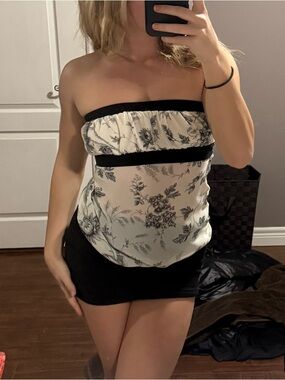 Vintage Strapless Top with Bow at the Back